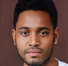 <b>Lucas Pereira</b> <p>12/2023</p>